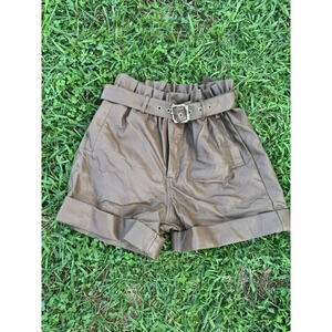 Blanc Brown faux leather shorts with belt  High Waist Size‎ Medium